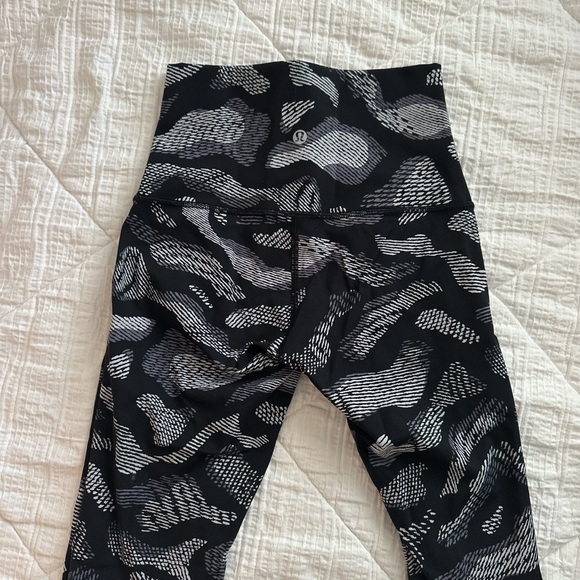 Lululemon Leggings - Picture 2 of 3